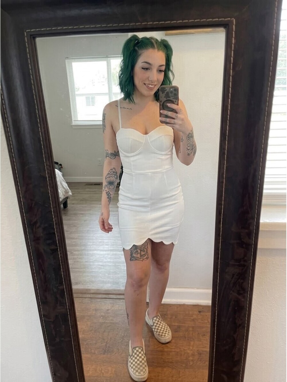 NWT Angel Biba White Strapless Bustier Mini Dress Scalloped Petal Hem Size 6